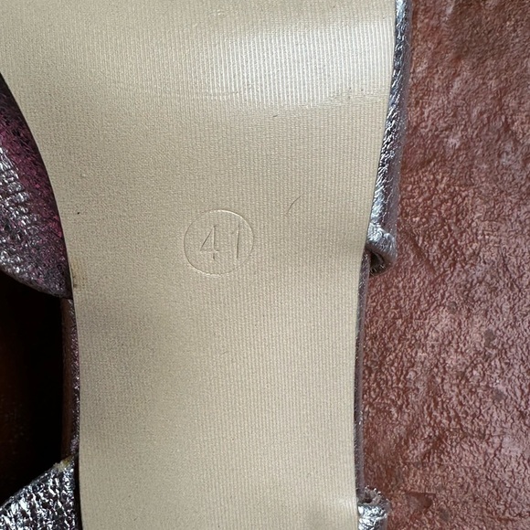 Silver Leather Pointed Toe Rhinestone Bow Detail Formal Slingback Heels Sz 8.5/9 - Picture 8 of 8